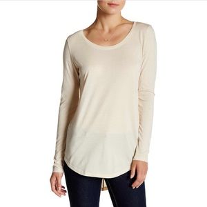 Long sleeve basic tee